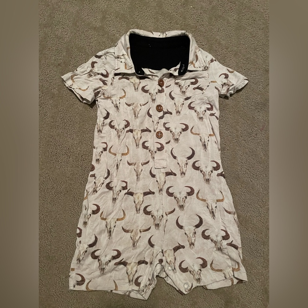 Posh Peanut GUC 2T Austin Collared Bodysuit Shortall